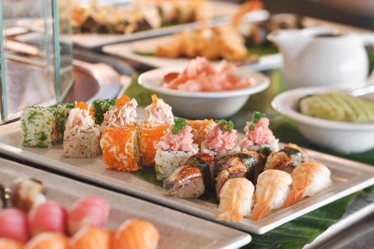 Officers Club & Hotel Abu Dhabi Exterior foto Sushi
